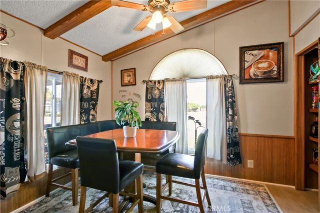 1300 W Menlo 217, Hemet, CA 92543