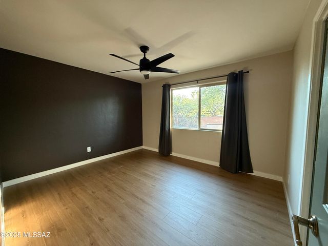 3339 N Calle Poco, Tucson, AZ 85750