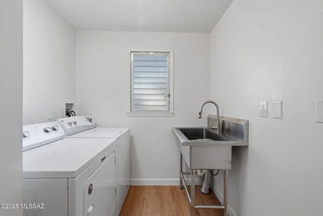 3339 N Calle Poco, Tucson, AZ 85750