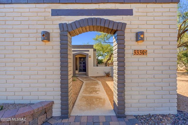 3339 N Calle Poco, Tucson, AZ 85750