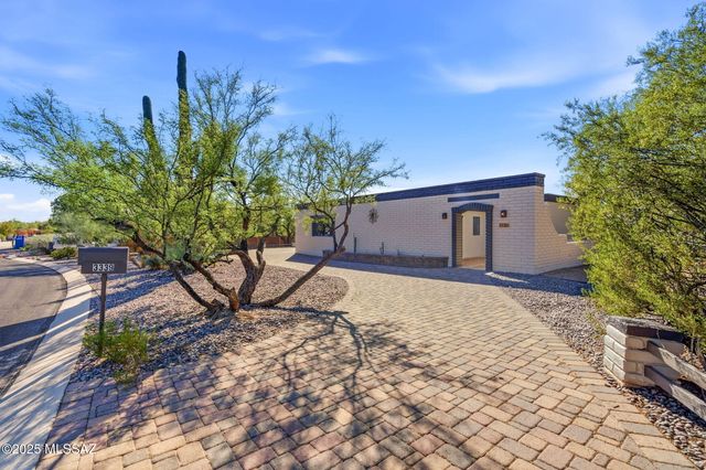3339 N Calle Poco, Tucson, AZ 85750