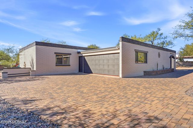 3339 N Calle Poco, Tucson, AZ 85750