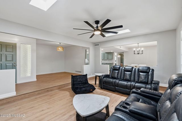 3339 N Calle Poco, Tucson, AZ 85750