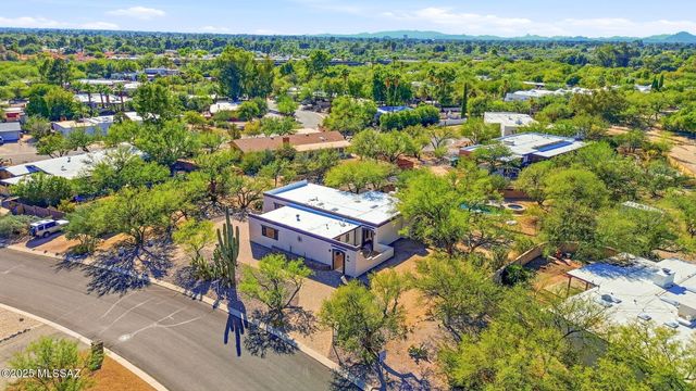 3339 N Calle Poco, Tucson, AZ 85750