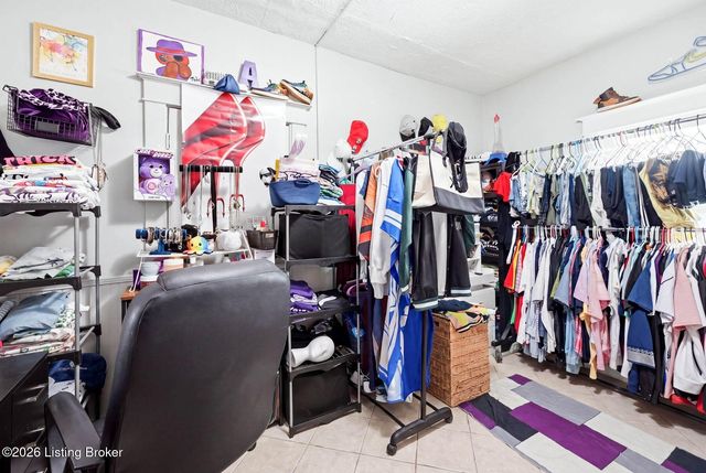 4608 S 3rd St, Louisville, KY 40214