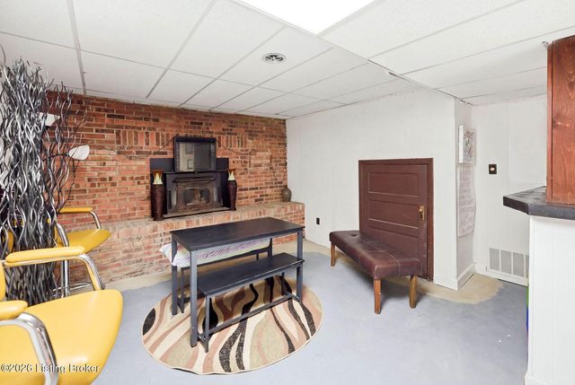 4608 S 3rd St, Louisville, KY 40214