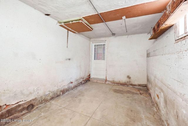 4608 S 3rd St, Louisville, KY 40214