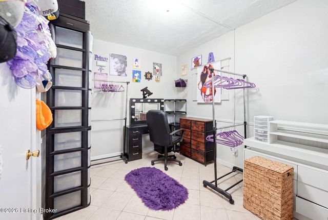 4608 S 3rd St, Louisville, KY 40214