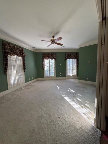 1 Pine Briar Circle, Houston, TX 77056