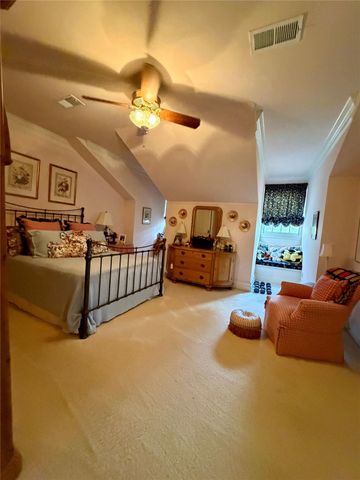 1 Pine Briar Circle, Houston, TX 77056