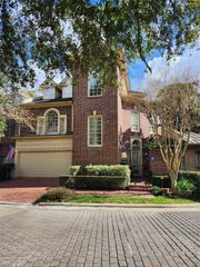 1 Pine Briar Circle, Houston, TX 77056