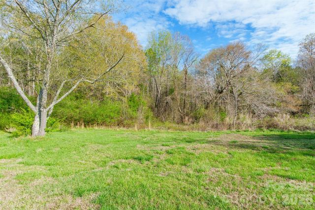 116 Twisted Oak Lane, Gastonia, NC 28052