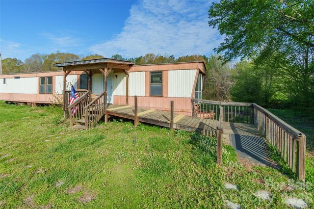 116 Twisted Oak Lane, Gastonia, NC 28052