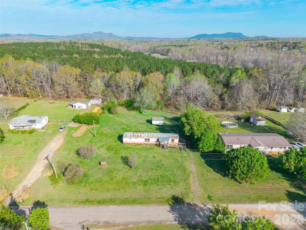 116 Twisted Oak Lane, Gastonia, NC 28052