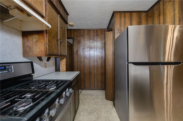 504 North Echols Street, Caldwell, TX 77836