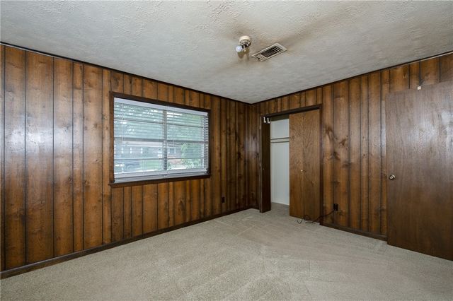 504 North Echols Street, Caldwell, TX 77836