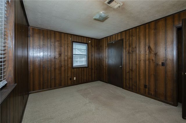504 North Echols Street, Caldwell, TX 77836