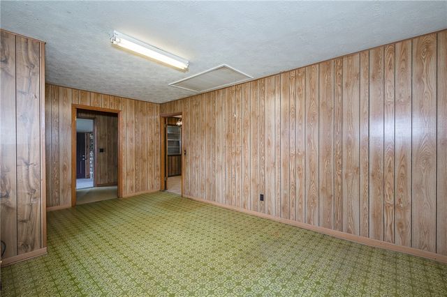 504 North Echols Street, Caldwell, TX 77836
