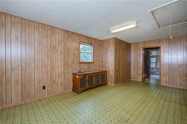 504 North Echols Street, Caldwell, TX 77836