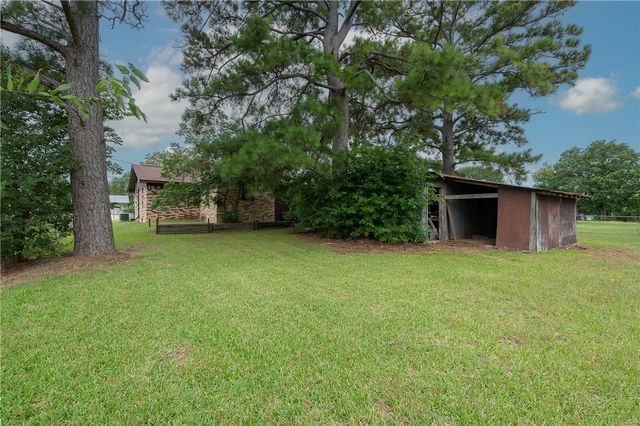 504 North Echols Street, Caldwell, TX 77836