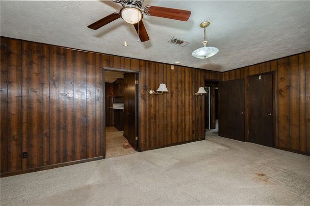504 North Echols Street, Caldwell, TX 77836