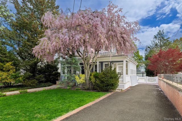 75 Lee Avenue, Rockville Centre, NY 11570