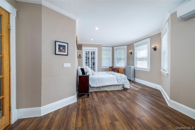 75 Lee Avenue, Rockville Centre, NY 11570