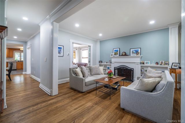 75 Lee Avenue, Rockville Centre, NY 11570