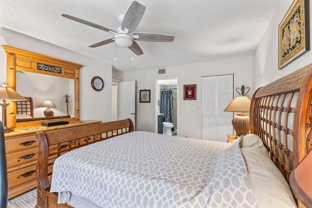 2732 SW Matheson Avenue 112-b2, Palm City, FL 34990