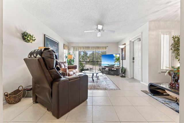 2732 SW Matheson Avenue 112-b2, Palm City, FL 34990
