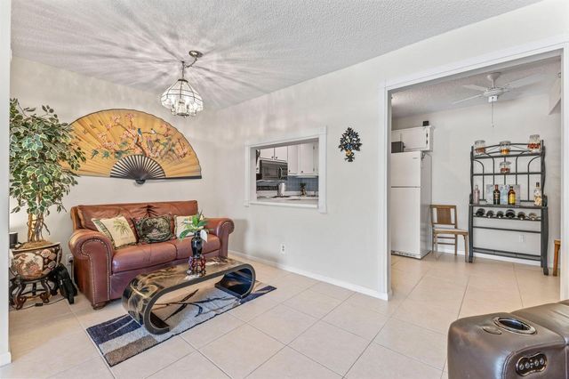 2732 SW Matheson Avenue 112-b2, Palm City, FL 34990