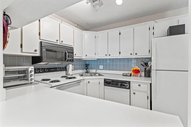 2732 SW Matheson Avenue 112-b2, Palm City, FL 34990