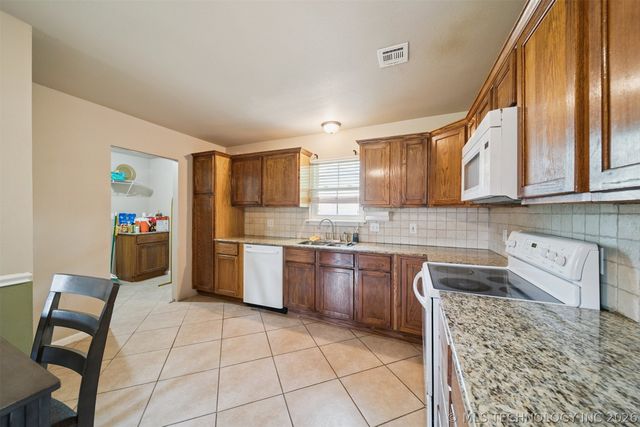 120 Granada Place, Mannford, OK 74044