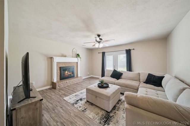 120 Granada Place, Mannford, OK 74044