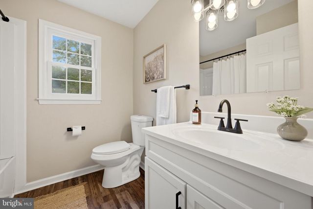 10 STANDISH CT, Charles Town, WV 25414