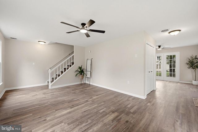 10 STANDISH CT, Charles Town, WV 25414
