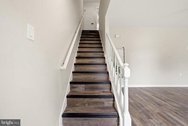 10 STANDISH CT, Charles Town, WV 25414
