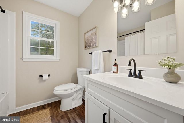 10 STANDISH CT, Charles Town, WV 25414
