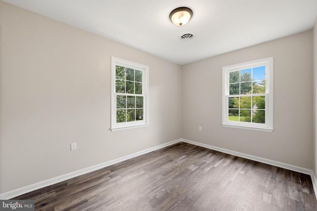 10 STANDISH CT, Charles Town, WV 25414