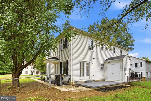 10 STANDISH CT, Charles Town, WV 25414