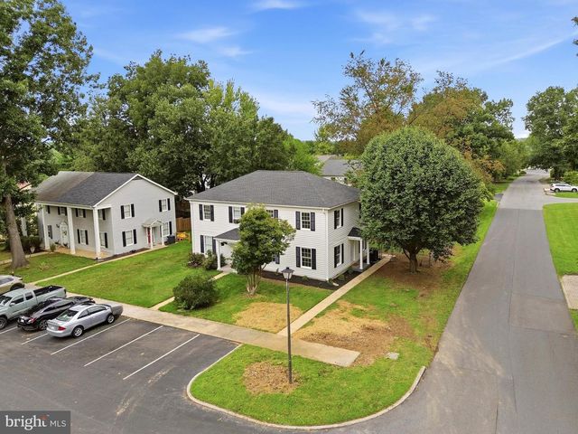 10 STANDISH CT, Charles Town, WV 25414