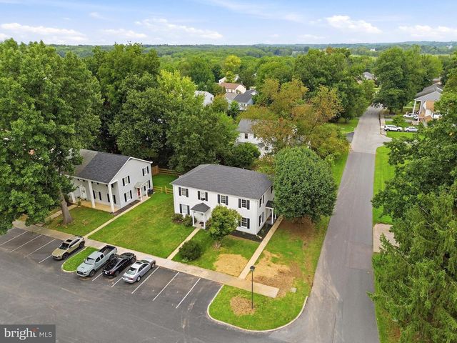 10 STANDISH CT, Charles Town, WV 25414