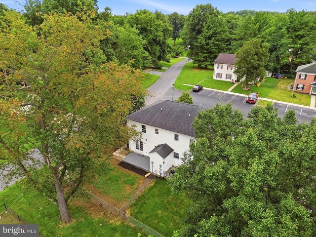 10 STANDISH CT, Charles Town, WV 25414
