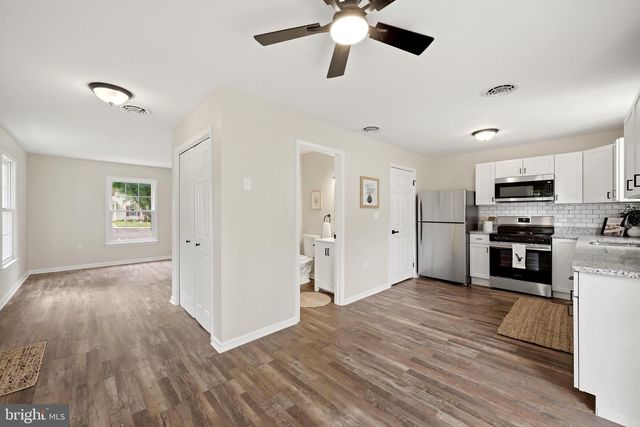 10 STANDISH CT, Charles Town, WV 25414