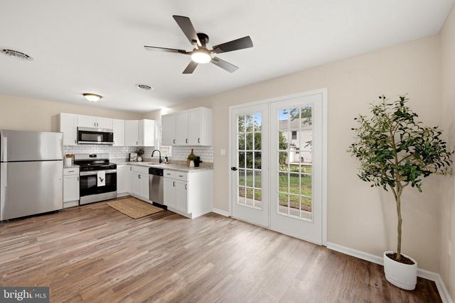 10 STANDISH CT, Charles Town, WV 25414