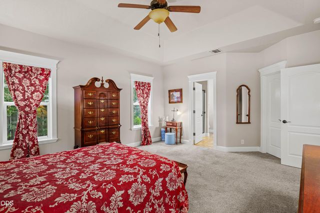 308 SW Hudson Lane, Grants Pass, OR 97526