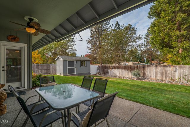 308 SW Hudson Lane, Grants Pass, OR 97526