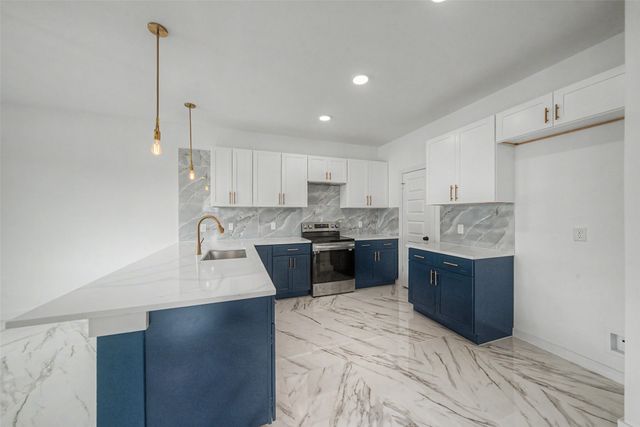 4617 Merida Avenue, Fort Worth, TX 76115