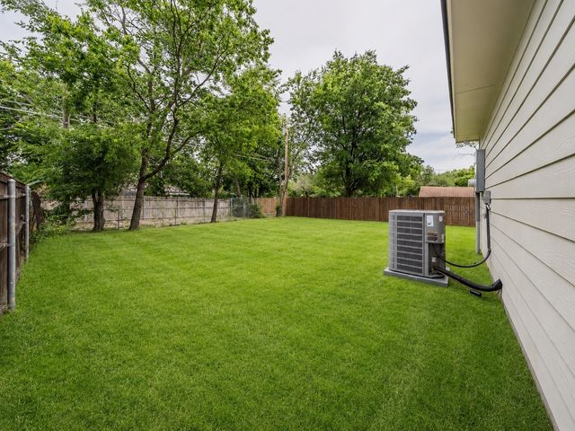 4617 Merida Avenue, Fort Worth, TX 76115