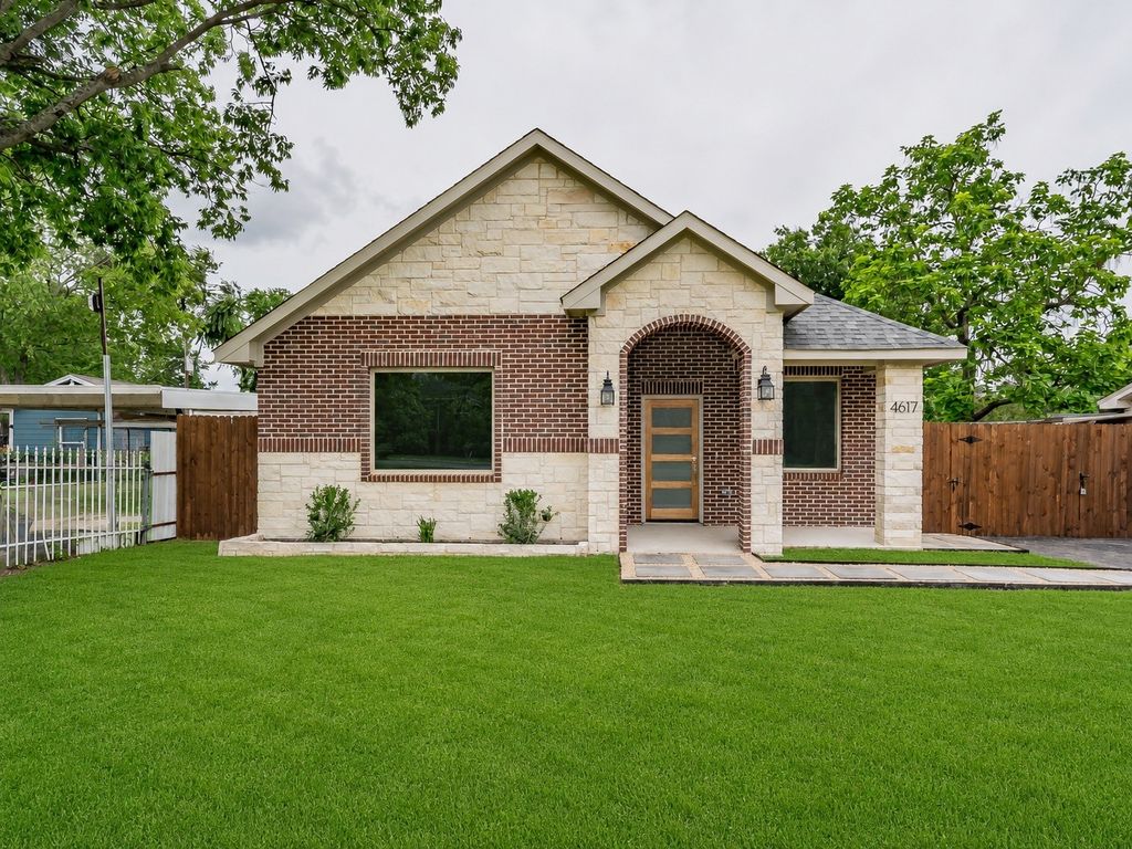 4617 Merida Avenue, Fort Worth, TX 76115